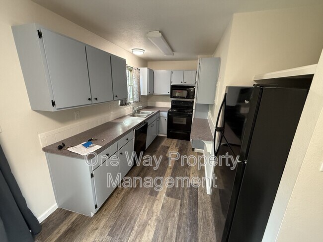 Foto del edificio - 824 37th Ave Ct