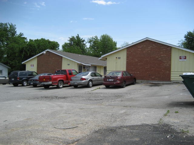Building Photo 2 - Bellaire Apartments