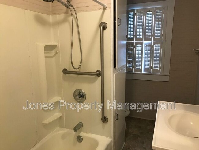 Foto del edificio - 812 Power St