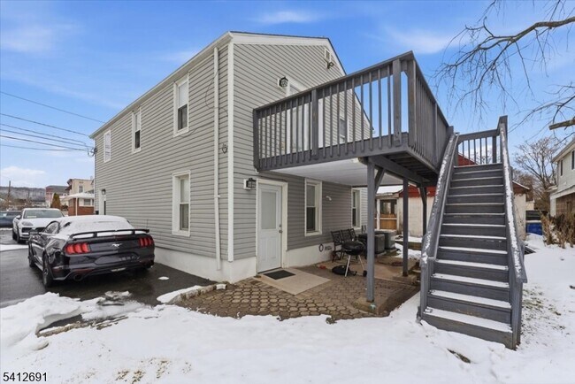 Building Photo - 316 Evergreen Ave