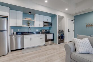 Building Photo - 4 Bridge St