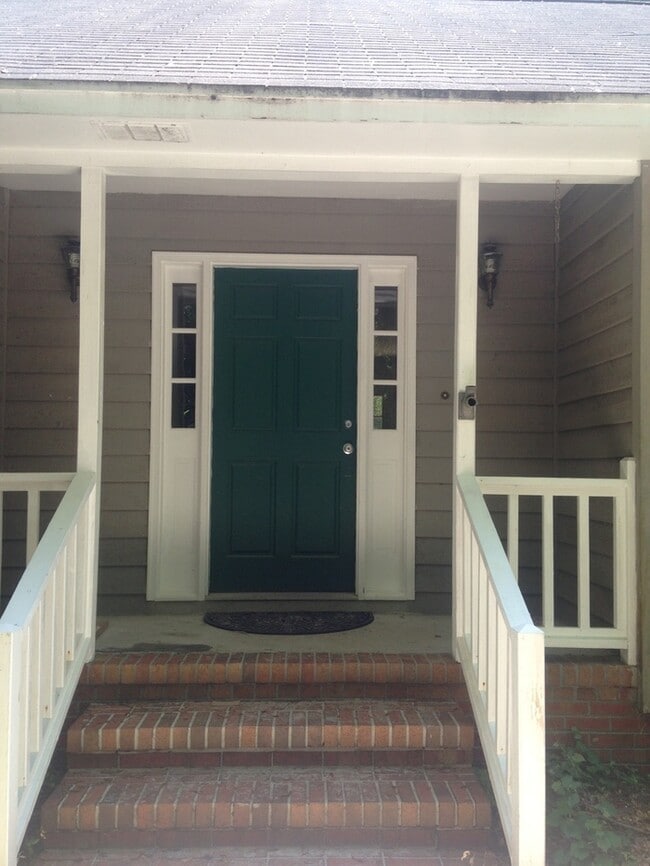 6214 Greenville Loop Rd, Wilmington, NC 28409 House for Rent in