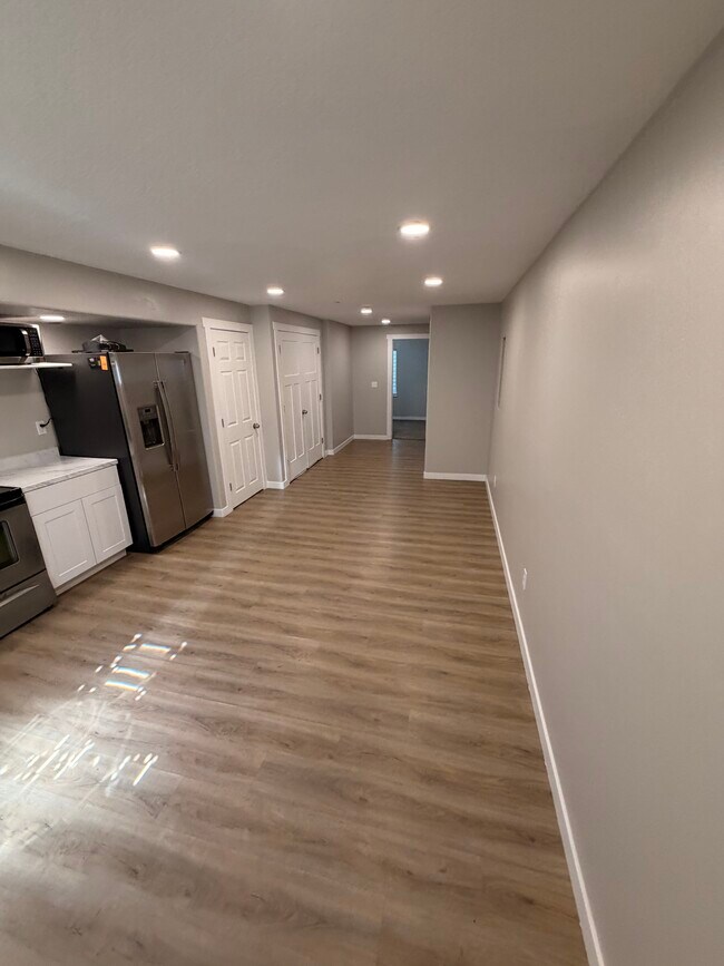Foto del edificio - 4459 Pine Hollow Dr