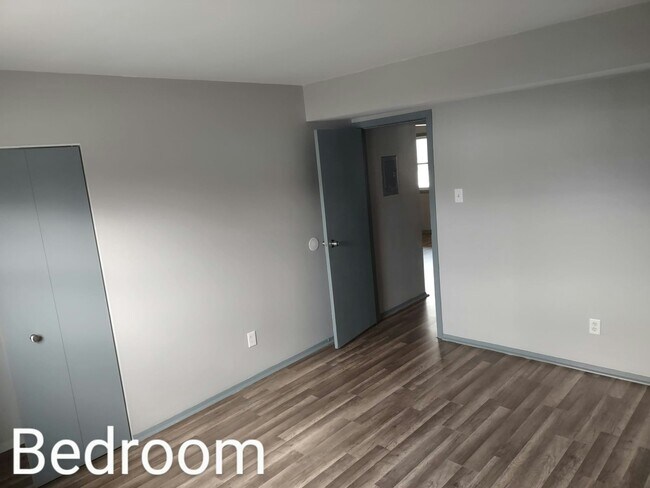 Foto del edificio - 1950 Warren St