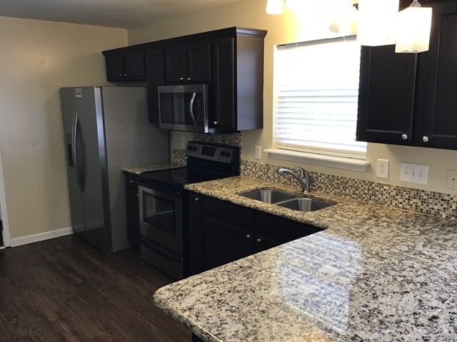 Building Photo - 527 Tansy Dr