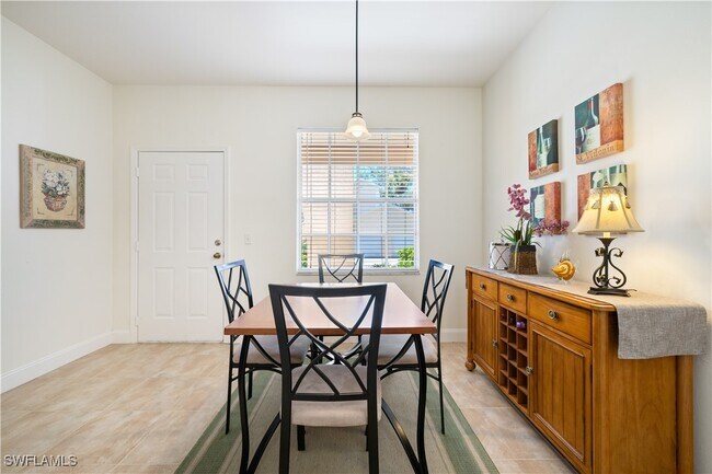 Foto del edificio - 757 Wiggins Lake Dr
