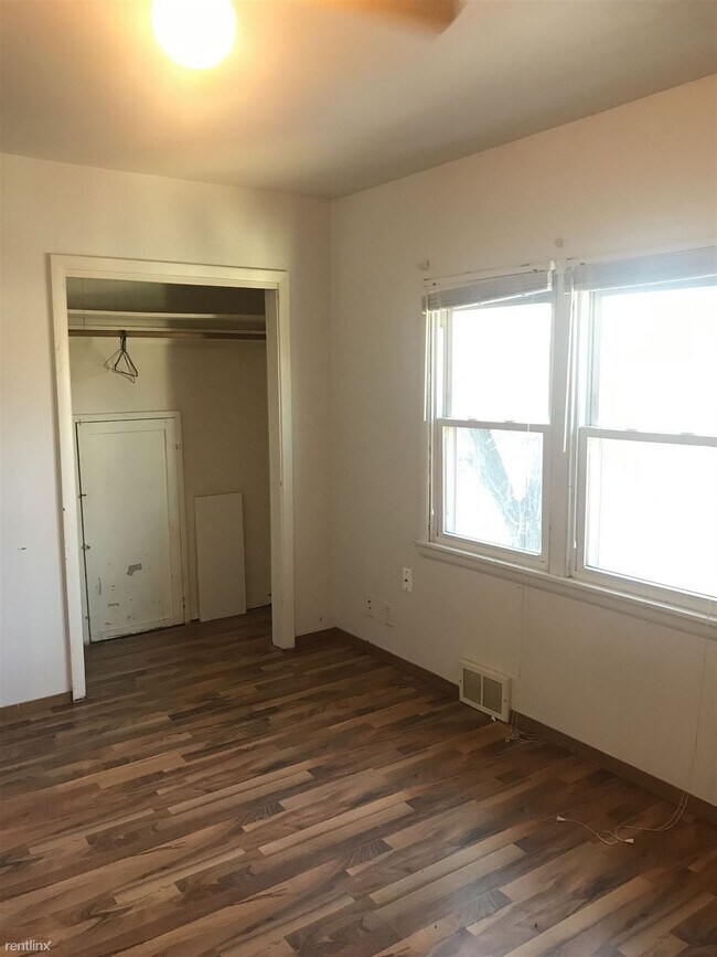 Foto del edificio - 1225-11 1/2 11 1/2 St N