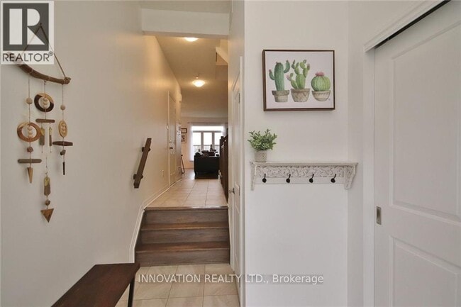 Building Photo - 527 Rioja St