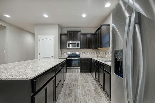 Building Photo - 113 San View Dr
