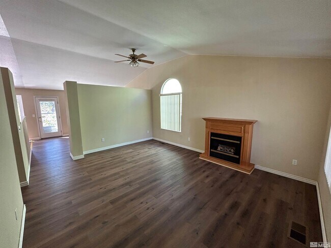 Building Photo - 8010 Monterey Shores Dr