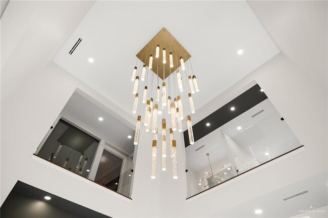 Building Photo - 21 S 42nd St