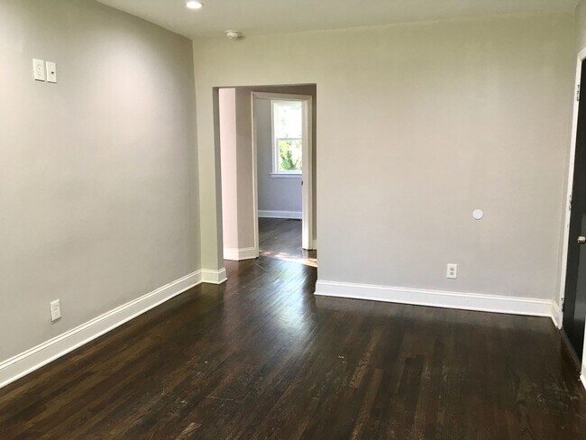 Foto del edificio - 1111 Gleneagle Rd