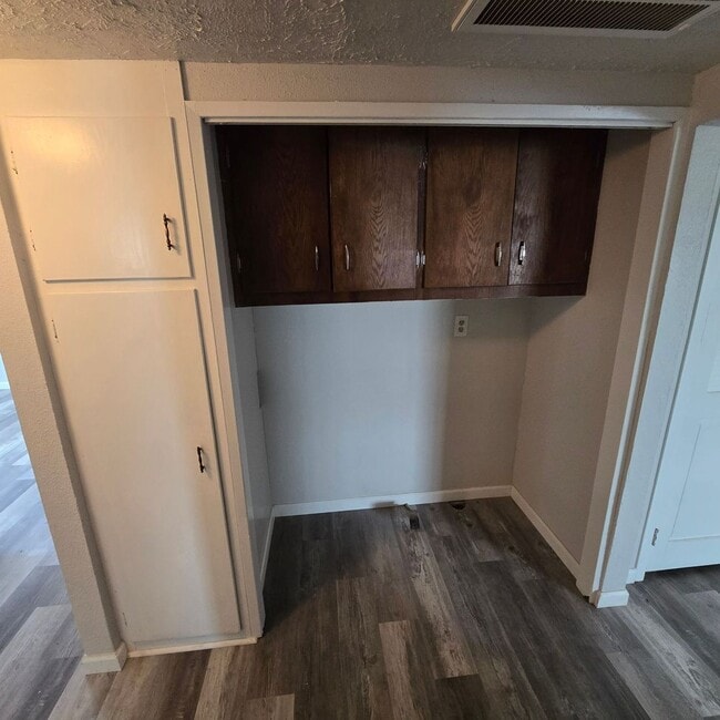 Foto del edificio - 3521 Lindberg St