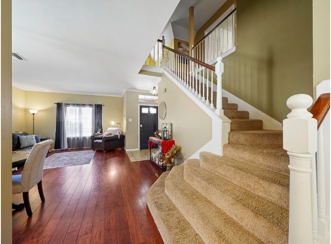 Building Photo - Welcome to Bay Glen!