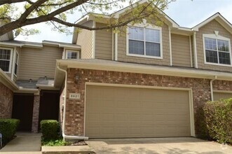Building Photo - 8621 Forest Highlands Dr