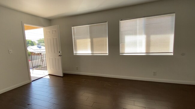 Foto del edificio - 6550 Balboa Blvd