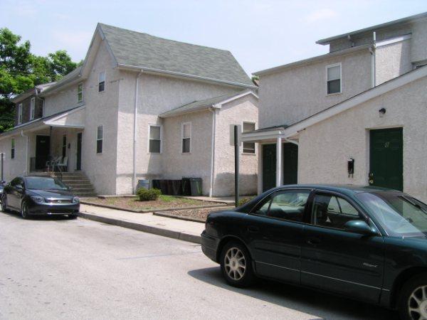 Building Photo - 200 S Chestnut St