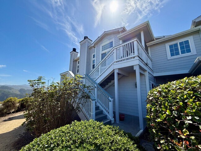 Foto del edificio - Stunning Pacifica Condo with Ocean & Mount...