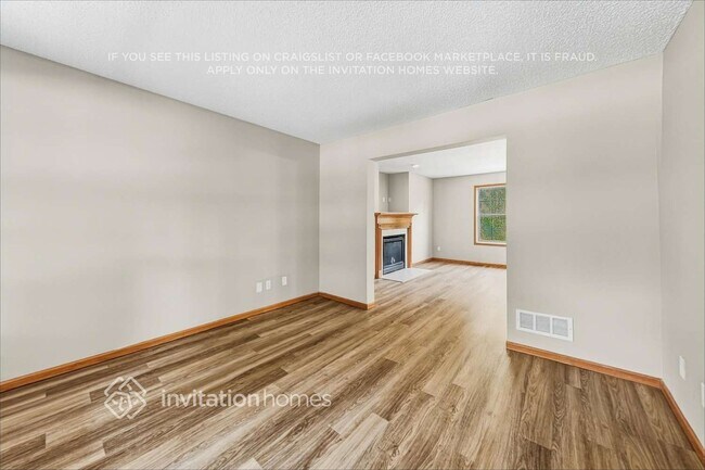 Foto del edificio - 10322 Kali Ave NE