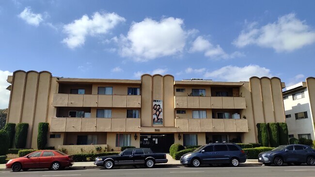 Foto del edificio - 7005 Coldwater Canyon Ave