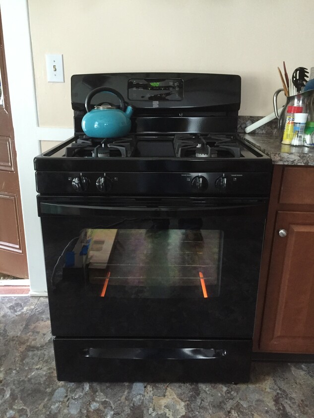 New stove - 58 Mc Master Street