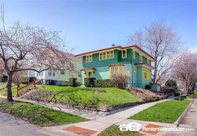 Building Photo - 3846 3rd St
