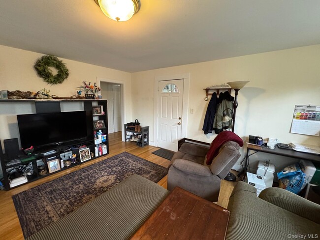 Building Photo - 78 Duncan Ave