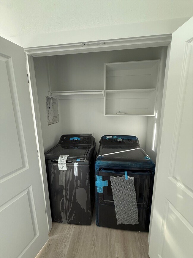 Foto del edificio - 7948 Betty Boop St