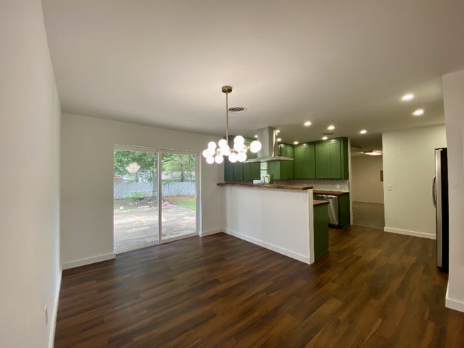 Building Photo - 507 Brasell St