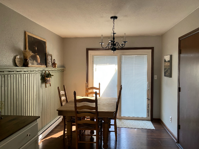Building Photo - 1406 Glen Haven Dr
