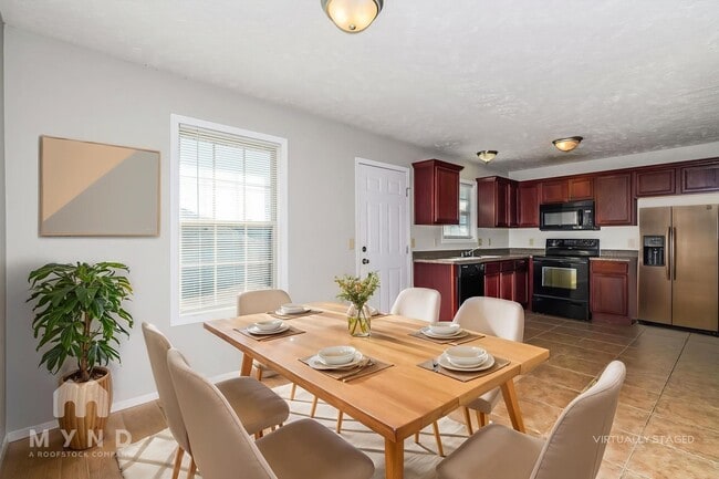 Building Photo - 308 W Grace St