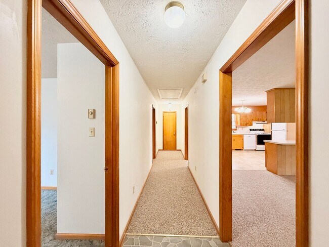 Building Photo - South Boston Home Waiting for You!