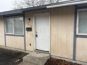 Building Photo - 1014-1016 E Crown Ave