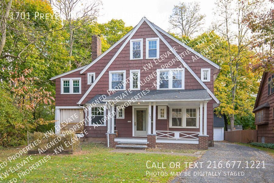 Foto principal - Beautifully restored 4-bedroom duplex !