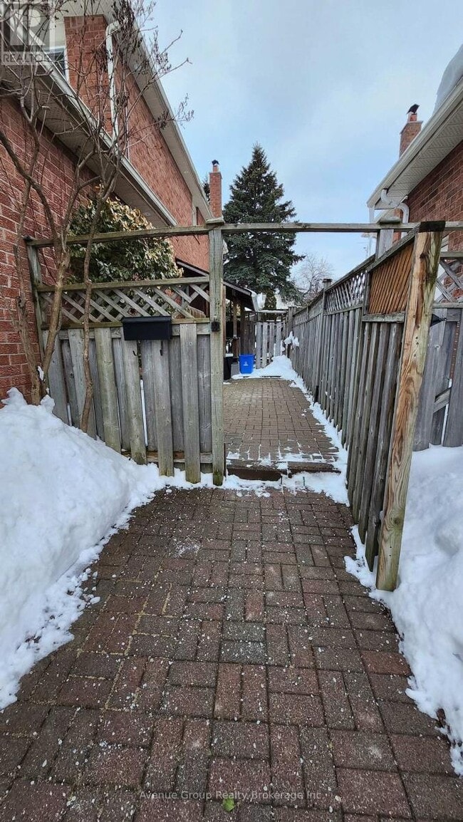 Building Photo - 508 Lightfoot Pl