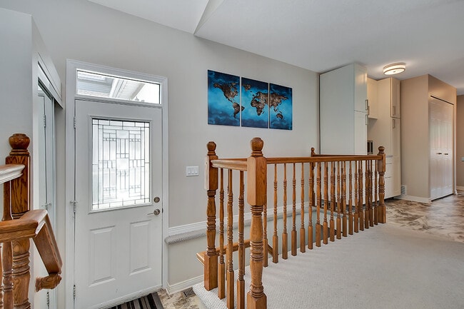 Building Photo - 966 Sheenboro Cres