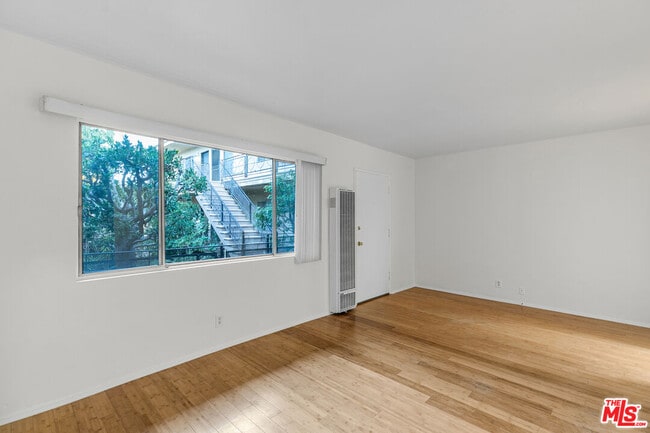 Building Photo - 2637 S Centinela Ave