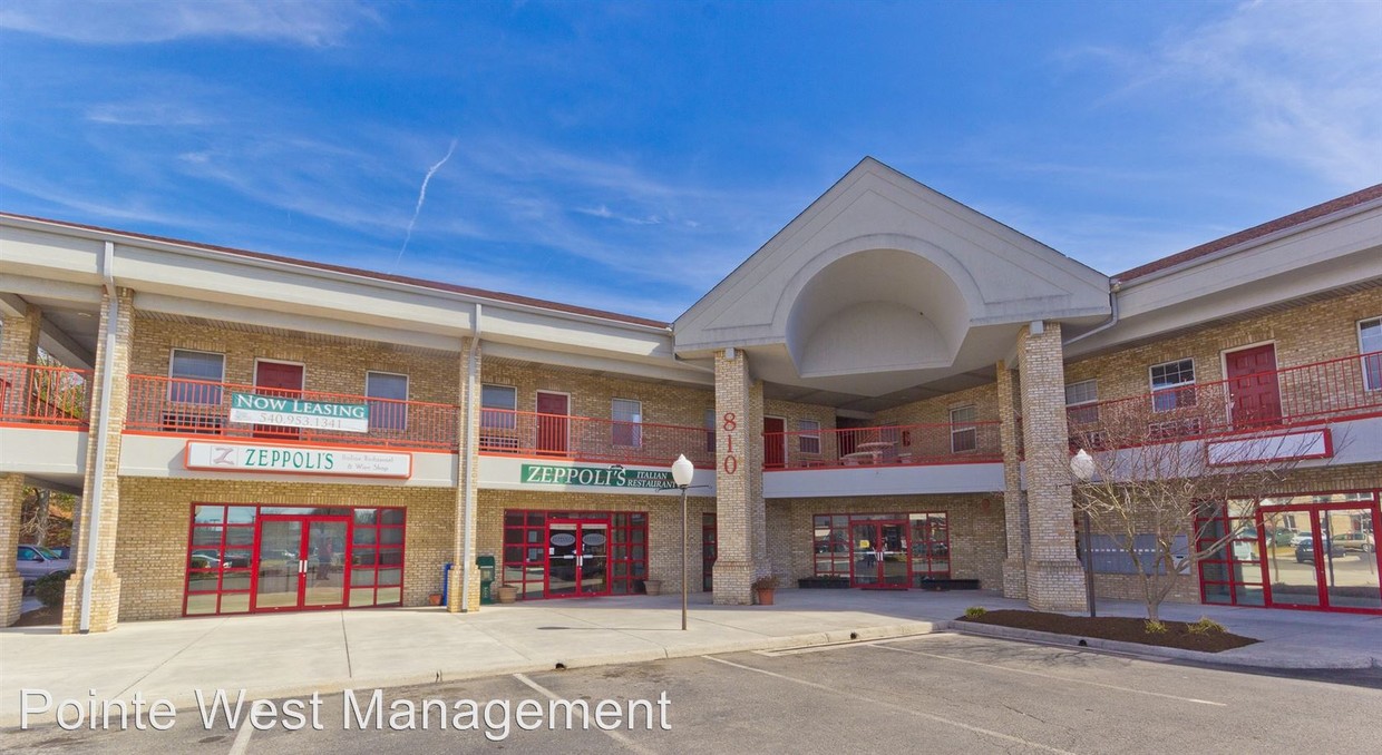 Foto principal - 844-844 University City Blvd