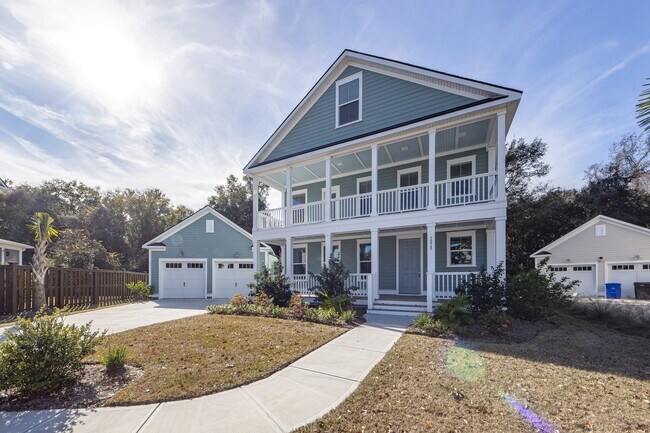 Building Photo - 1213 Captain Rivers Dr