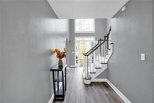 Foto del edificio - 3778 Rivaridge Dr