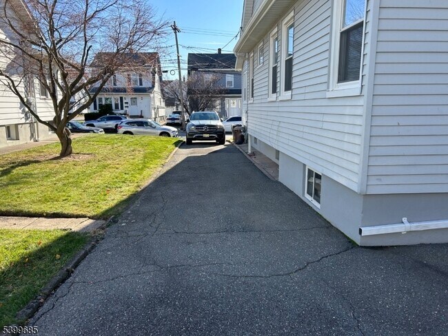 Foto del edificio - 256 E 7th St