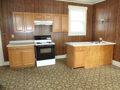Stove and island with sink. - 111 Pennview Ln