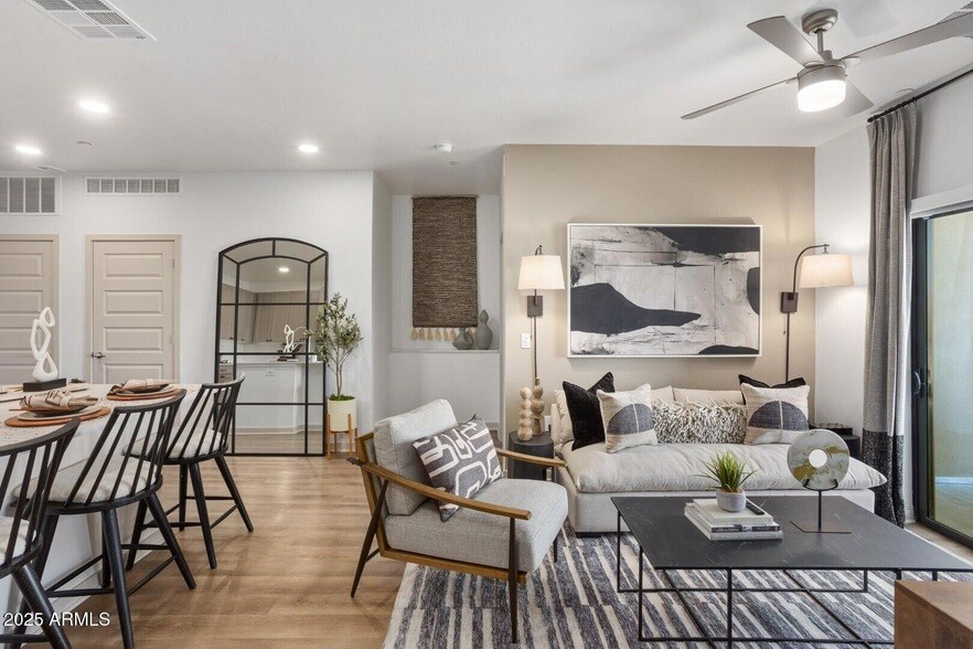 Photo - 1225 N Arizona Avenue Unit B2.0