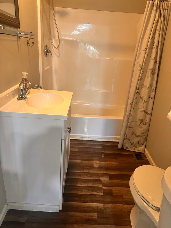 Building Photo - 11601 US-221