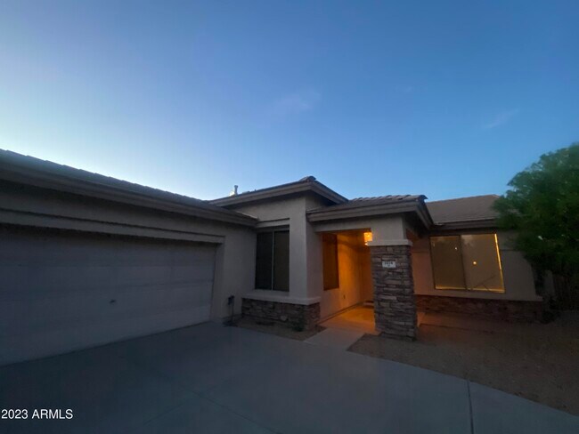 Building Photo - 1414 E Whitten Pl