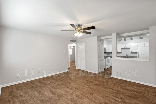Foto del edificio - 4516 Broadway Blvd