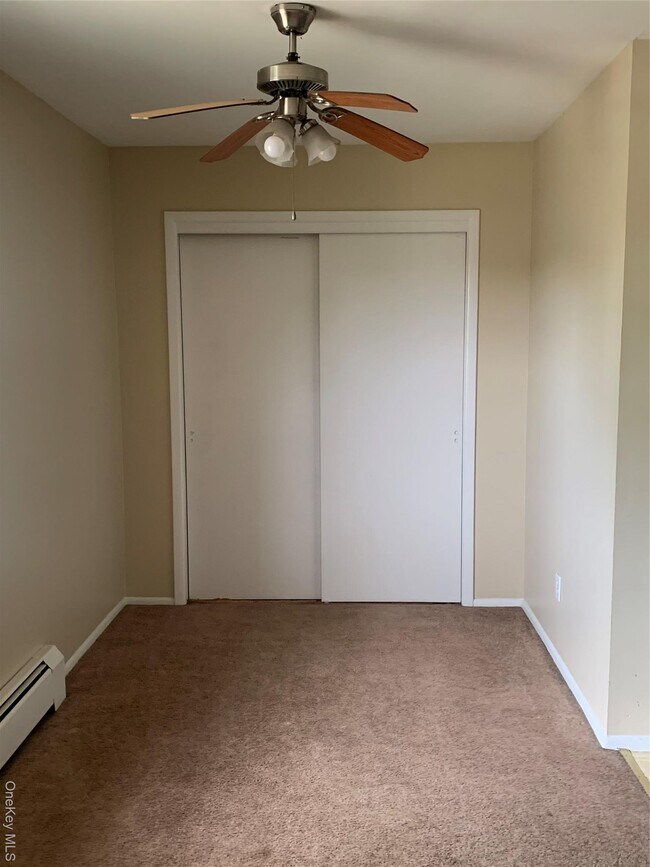 Foto del edificio - 23 Doxbury Ln