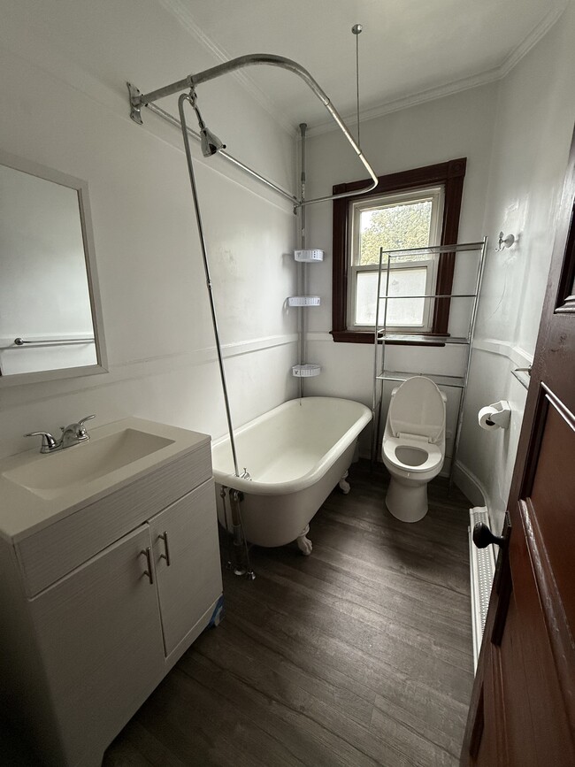 Building Photo - 194 Falmouth St