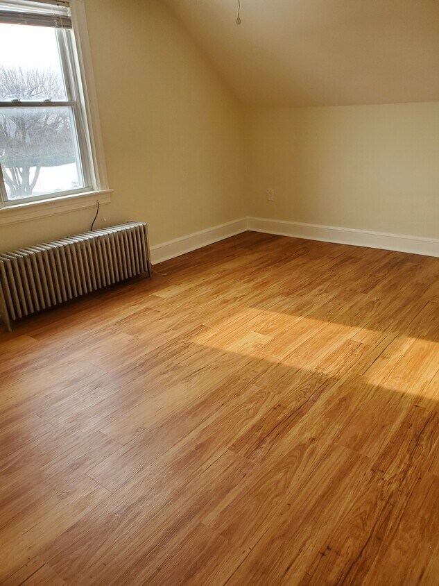 Foto principal - 363 E Prospect St