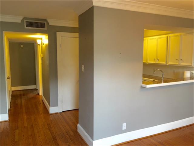 Building Photo - 1603 Heights Blvd